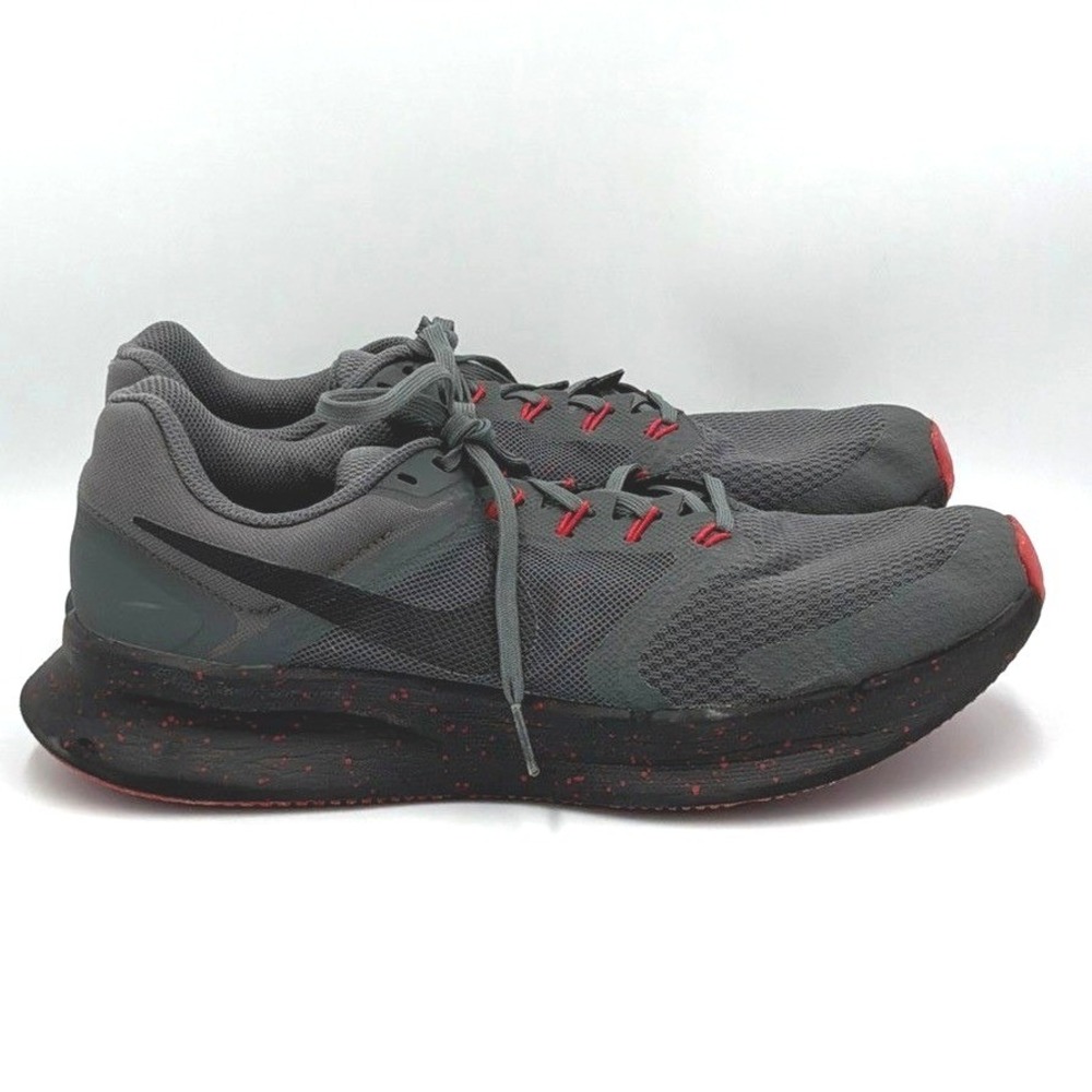 Nike Quest 4 Running Shoes Mens 10 Grey Black Red DA1105-004 Speckled Midsole